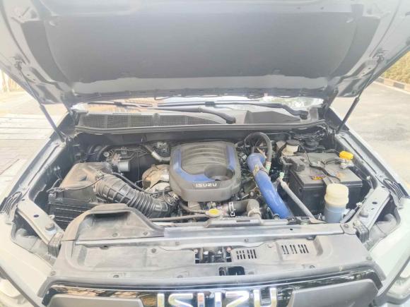 [深圳·粤B] 二手五十铃D-MAX2021款 1.9T手动四驱柴油Global劲动型RZ4E