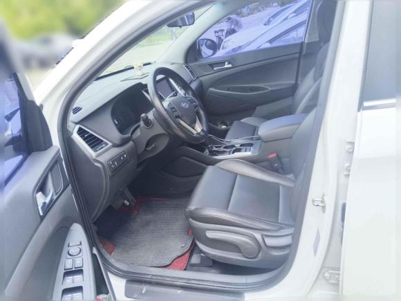 [南通·苏F] 二手现代途胜2015款 1.6T 双离合两驱智能型