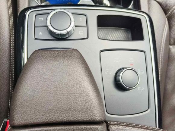 [广州·粤A] 二手奔驰奔驰GLE2019款 GLE 320 4MATIC 动感型臻藏版