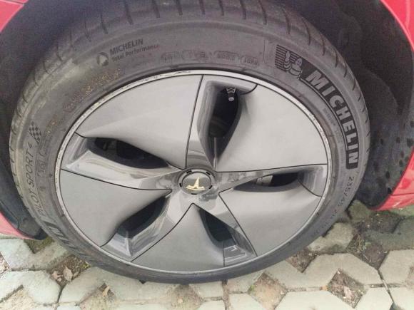 [上海·沪A] 二手特斯拉Model 32020款 改款 长续航后轮驱动版