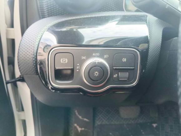 [深圳·粤L] 二手奔驰奔驰A级2020款 A 200 L 运动轿车