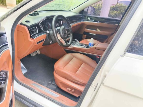 [济南·鲁R] 二手众泰众泰T7002017款 1.8T 双离合尊享型