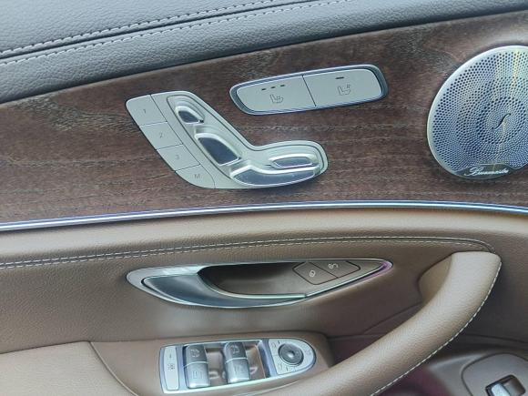 [义乌·浙G] 二手奔驰奔驰E级2023款 E 300 L 豪华型