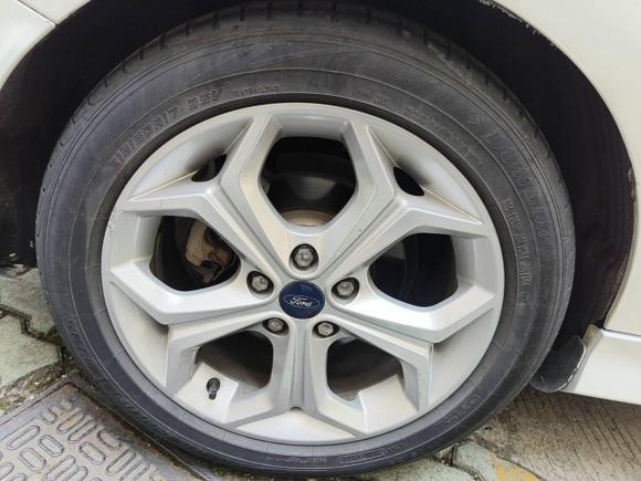 [杭州·浙A] 二手福特福克斯2012款 两厢 2.0L 手动豪华运动型