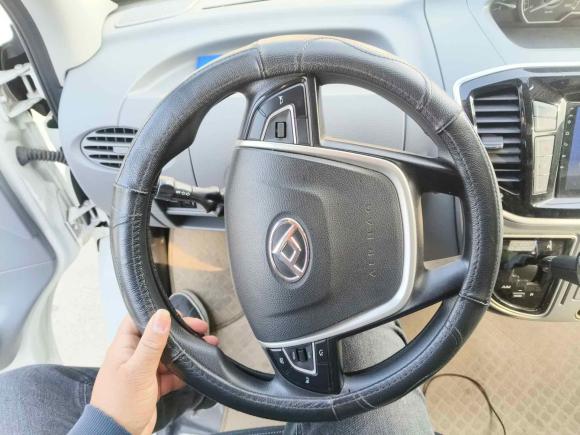 [无锡·苏B] 二手上汽大通MAXUS新途V802019款 2.5T经典款AMT傲运通短轴中顶5/6座