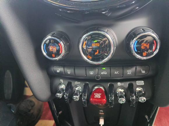 [上海·苏F] 二手MINIMINI JCW2023款 改款 2.0T JOHN COOPER WORKS ALL-IN