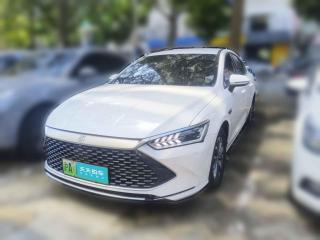 比亚迪秦PLUS2024款 荣耀版 DM-i 55KM领先型