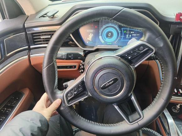 [南通·苏F] 二手众泰众泰T7002017款 1.8T 双离合尊享型