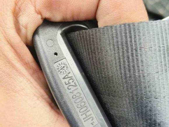 [成都·川G] 二手标致标致3012018款 1.6L 手动舒适版