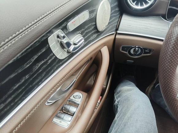 [义乌·苏A] 二手奔驰奔驰E级2023款 E 300 L 豪华型