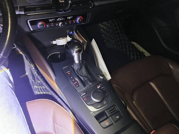 [武汉·鄂A] 二手奥迪奥迪A32014款 Sportback 35 TFSI 自动舒适型