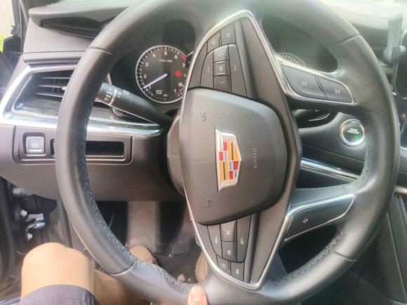 [上海·沪E] 二手凯迪拉克凯迪拉克XT52021款 2.0T 两驱豪华型