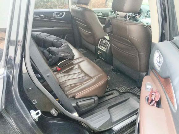 [上海·沪L] 二手英菲尼迪英菲尼迪QX602014款 2.5 S/C Hybrid 两驱卓越版