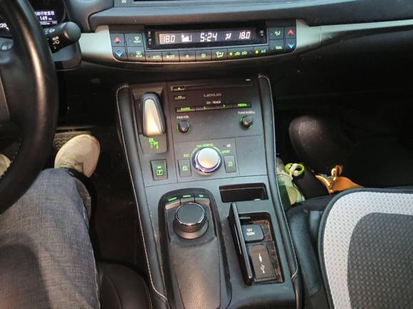 [杭州·浙A] 二手雷克萨斯雷克萨斯CT2017款 CT200h 舒适版 单色 国VI