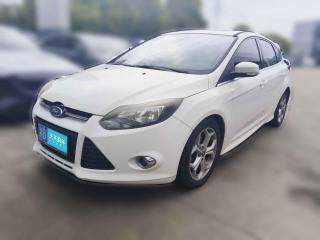 福特福克斯2012款 两厢 2.0L 自动豪华运动型