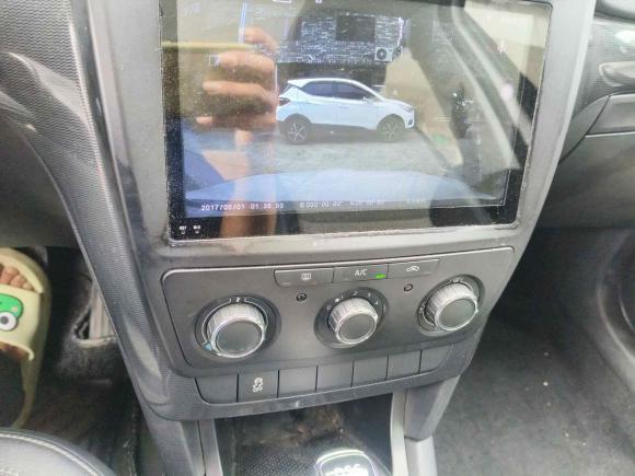 [上海·沪D] 二手斯柯达Yeti2017款 TSI280 DSG前行版