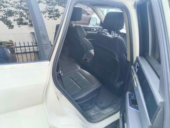 [上海·苏N] 二手众泰众泰T8002018款 2.0T 自动尊贵智联型 7座