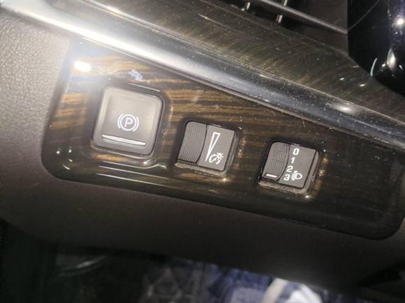 [武汉·鄂A] 二手凯迪拉克凯迪拉克XT52018款 25T 豪华型