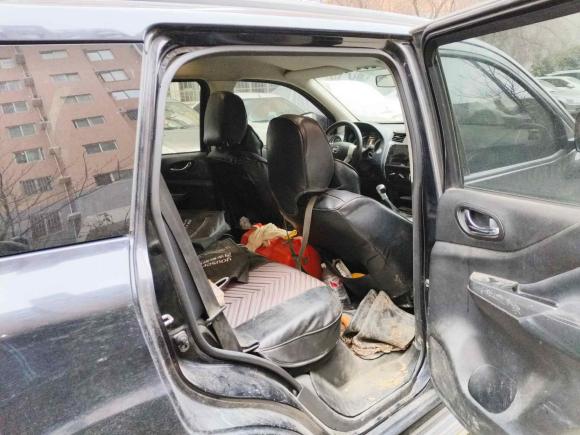 [西安·陕U] 二手日产途达2020款 2.5L XE 手动两驱精英版