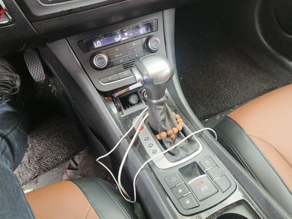 [上海·沪N] 二手荣威荣威e5502016款 尊享版