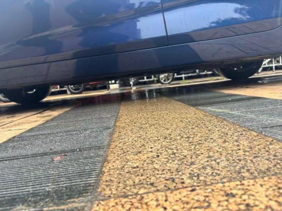 [南京·苏A] 二手宝马宝马2系多功能旅行车2015款 218i 领先型