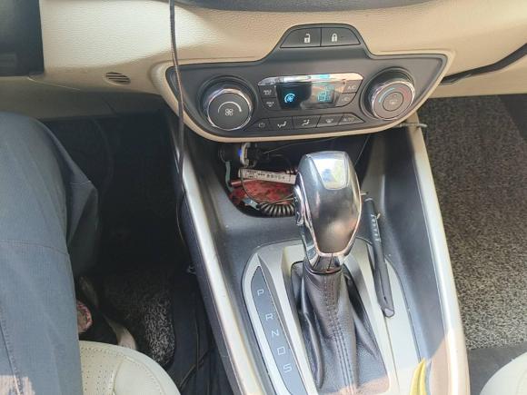 [广州·粤H] 二手福特福睿斯2015款 1.5L 自动时尚型