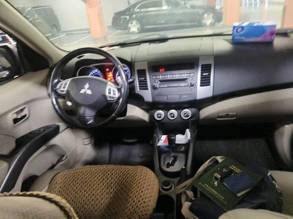 [上海·沪A] 二手三菱欧蓝德2009款 2.4 时尚版