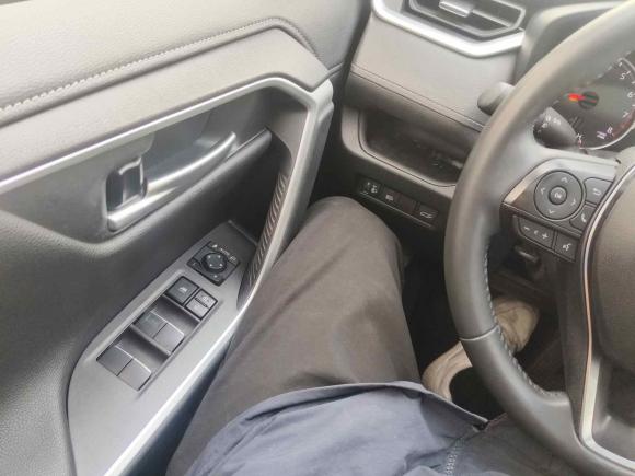 [上海·沪D] 二手丰田威兰达2020款 2.0L CVT两驱尊贵版