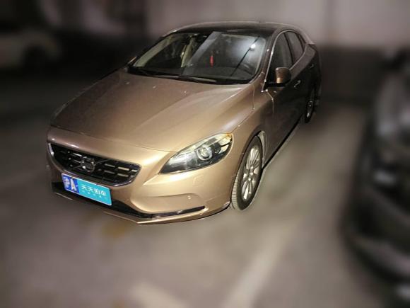 沃尔沃沃尔沃V402013款 2.0T 智雅版「上海二手车」「天天拍车」