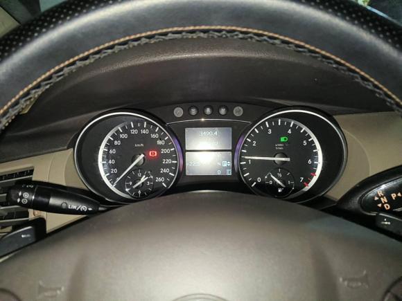 [南京·苏A] 二手奔驰奔驰R级2017款 R 320 4MATIC 商务型臻藏版