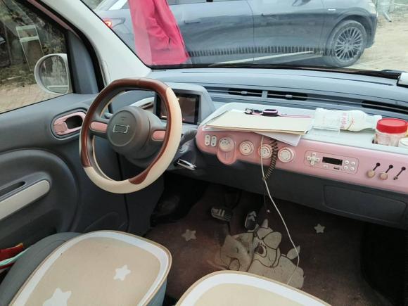 [青岛·鲁B] 二手奔腾奔腾小马2025款 222km 灵动马