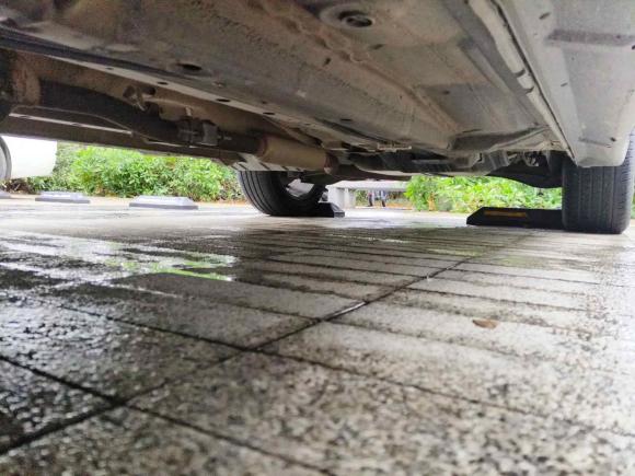 [深圳·鄂B] 二手三菱欧蓝德2018款 2.0L 两驱荣耀版 5座