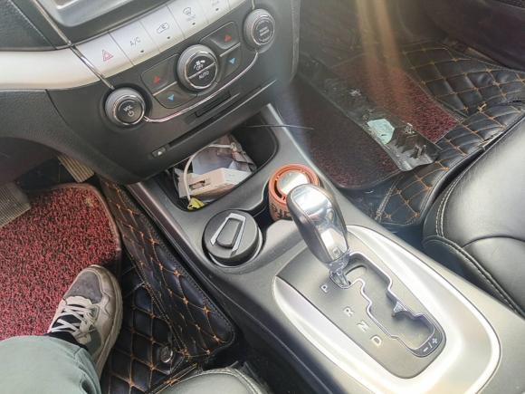 [成都·川A] 二手道奇酷威2013款 2.4L 两驱尊尚版