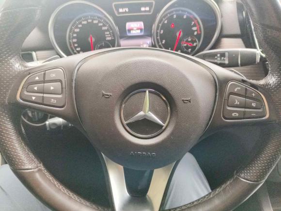 [广州·粤A] 二手奔驰奔驰GLE2019款 GLE 320 4MATIC 动感型臻藏版