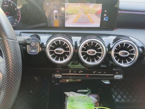 [杭州·浙A] 二手奔驰奔驰A级2020款 改款 A 200 L 运动轿车时尚型