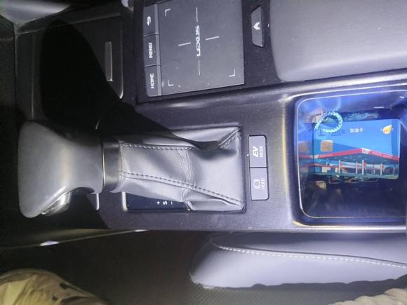 [深圳·粤B] 二手雷克萨斯雷克萨斯ES2021款 300h 臻享版