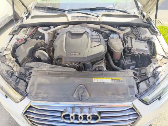 [济南·鲁P] 二手奥迪奥迪A4L2018款 30周年年型 40 TFSI 进取型