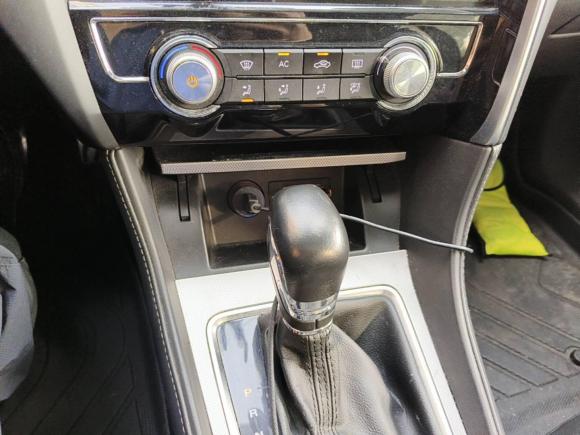 [广州·粤R] 二手名爵MG62019款 20T 自动运动版