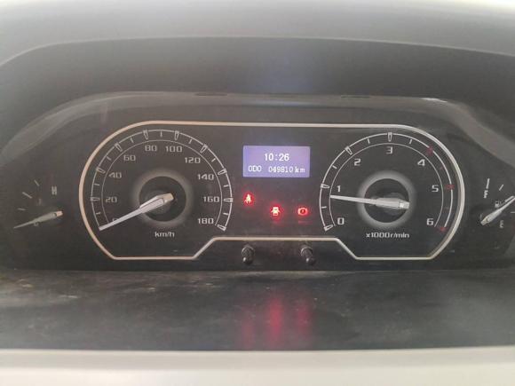 [常州·苏C] 二手上汽大通MAXUS新途V802019款 2.5T经典款6挡手动傲运通短轴中顶5/6座