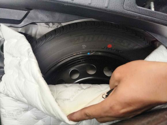 [成都·川A] 二手丰田卡罗拉2016款 双擎 1.8L E-CVT豪华版