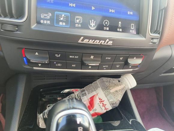 [上海·鲁W] 二手玛莎拉蒂Levante2016款 3.0T 标准型