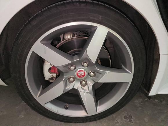 [佛山·粤E] 二手捷豹捷豹XE2017款 2.0T 240PS R-Sport