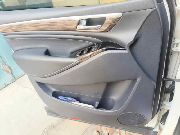 [青岛·鲁U] 二手广汽传祺传祺M82021款 领秀系列 390T 至尊版