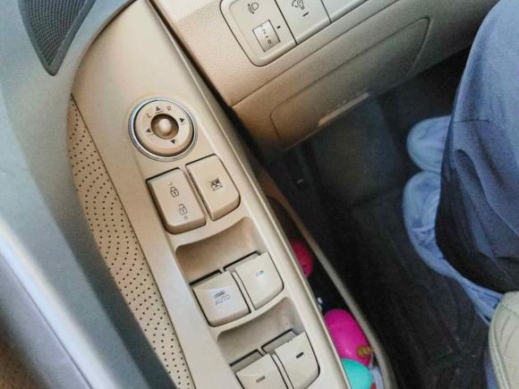 [金华·浙G] 二手现代朗动2012款 1.6L 自动领先型