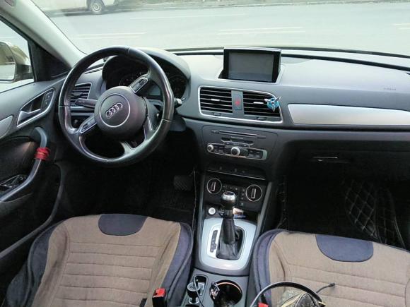 [济南·鲁A] 二手奥迪奥迪Q32017款 35 TFSI 时尚型