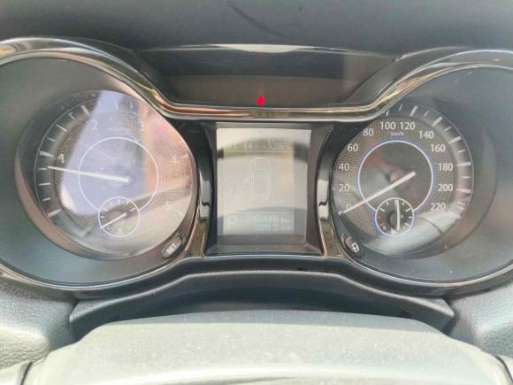 [西安·新A] 二手江铃驭胜S3502013款 2.4T 自动四驱柴油豪华版5座