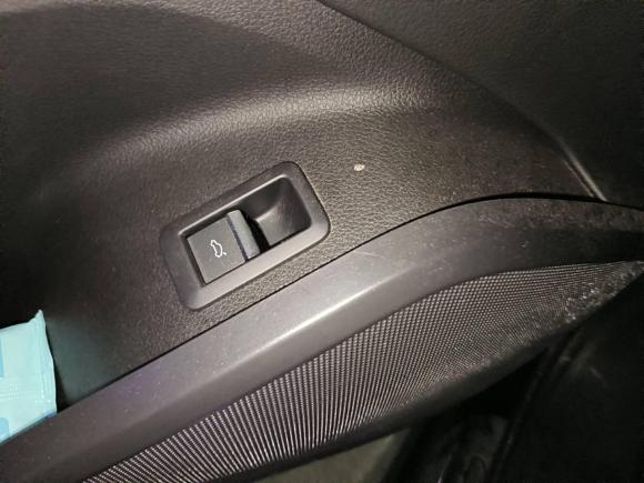 [武汉·鄂A] 二手奥迪奥迪Q5L2020款 改款 40 TFSI 荣享进取型