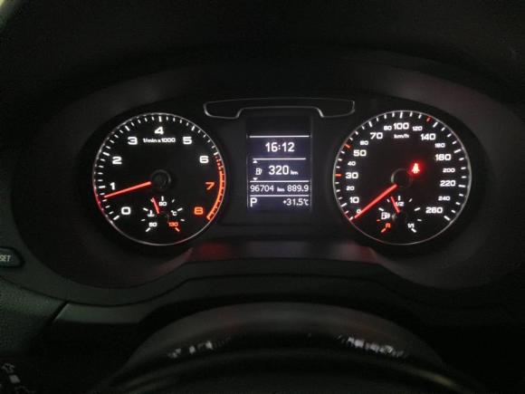 [上海·闽A] 二手奥迪奥迪Q32015款 30 TFSI 进取型