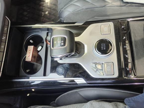 [西安·陕A] 二手红旗红旗HS52019款 2.0T 智联旗享版