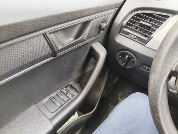 [上海·沪C] 二手斯柯达晶锐2017款 1.4L 手动前行版